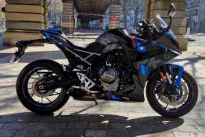 SUZUKI GSX-8R TEAM FACTORY