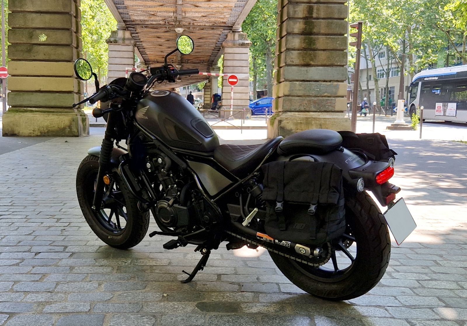 HONDA - CMX 500 REBEL - image d'illustration 6
