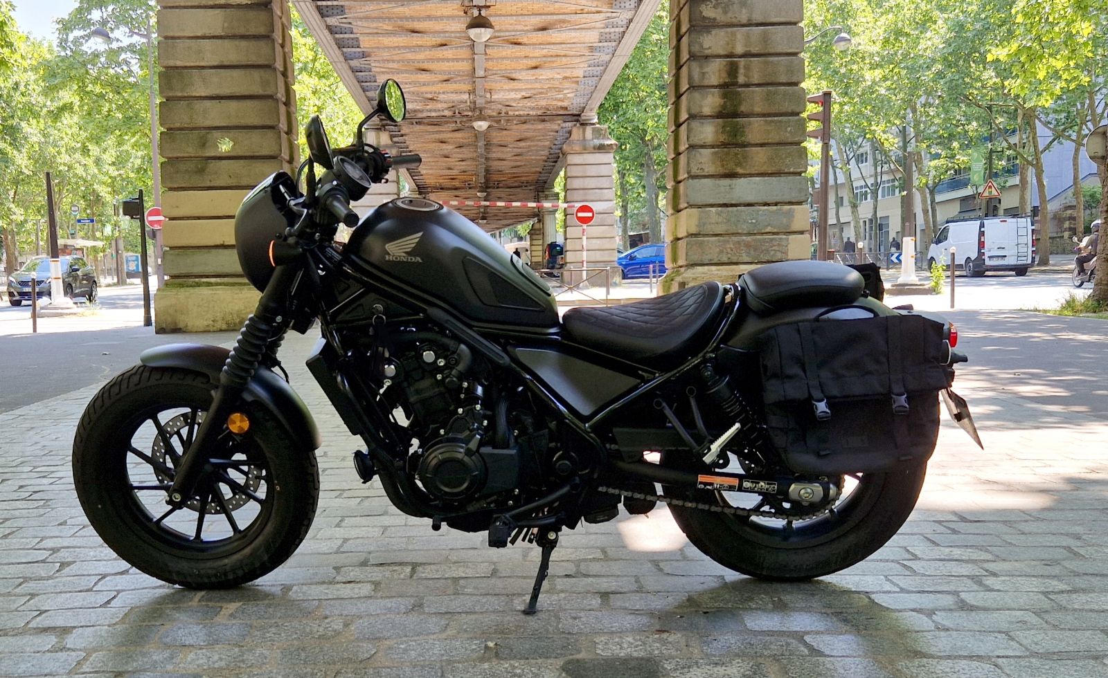 HONDA - CMX 500 REBEL - image d'illustration 2