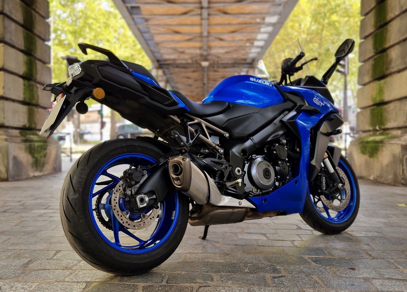 SUZUKI - GSX-S 1000 GT - image d'illustration 3