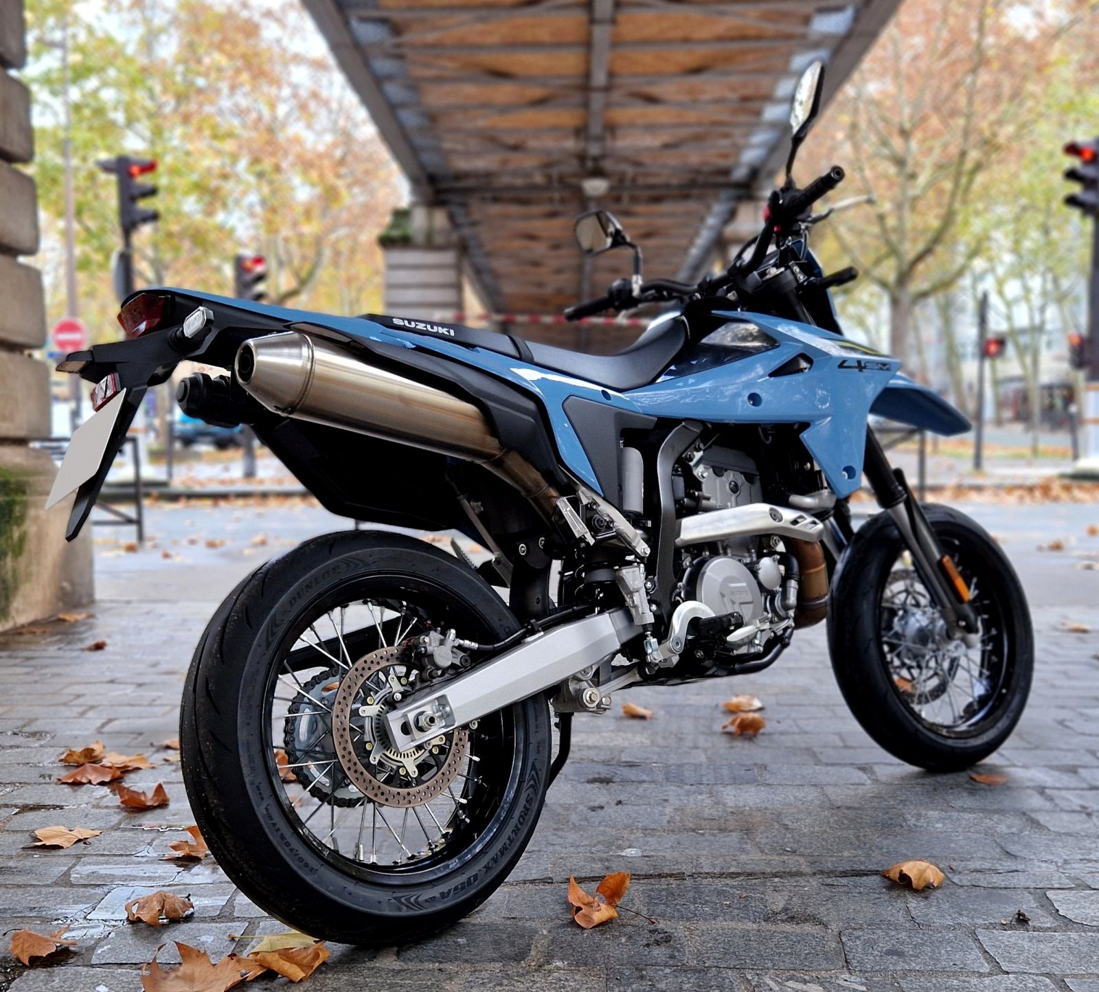 SUZUKI - DRZ-4SM - image d'illustration 3