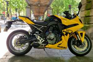 Suzuki GSX-8R