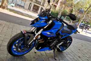 Suzuki GSX-8S FULL