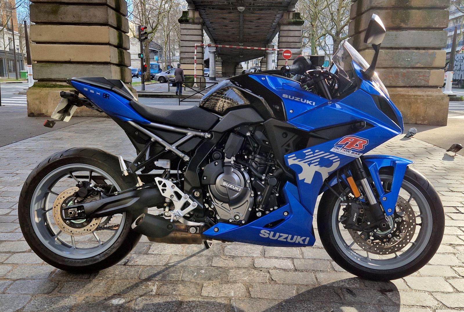 Suzuki - Gsx-8r - image d'illustration 2