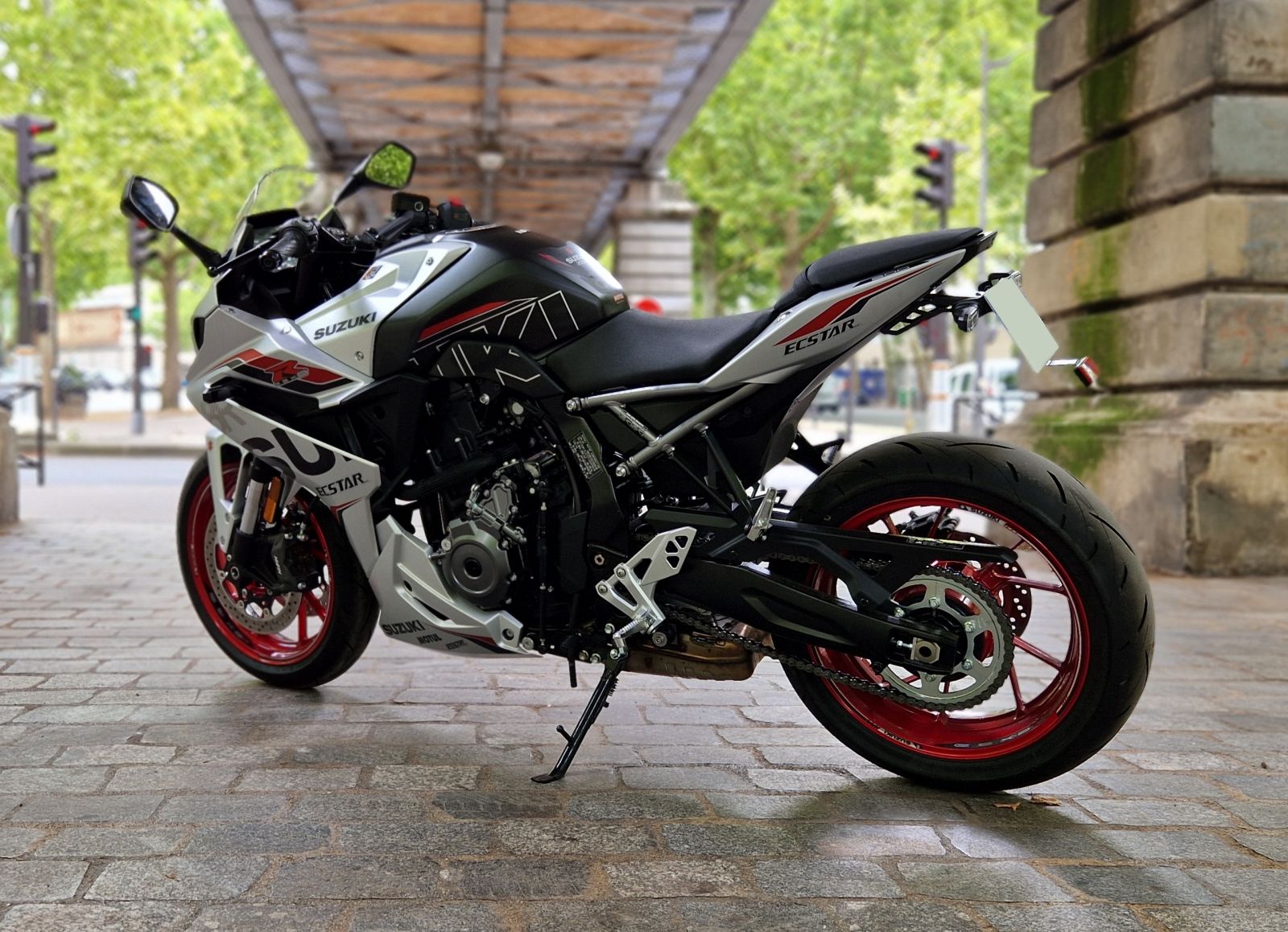 SUZUKI - GSX-8R KIT DECO - image d'illustration 3
