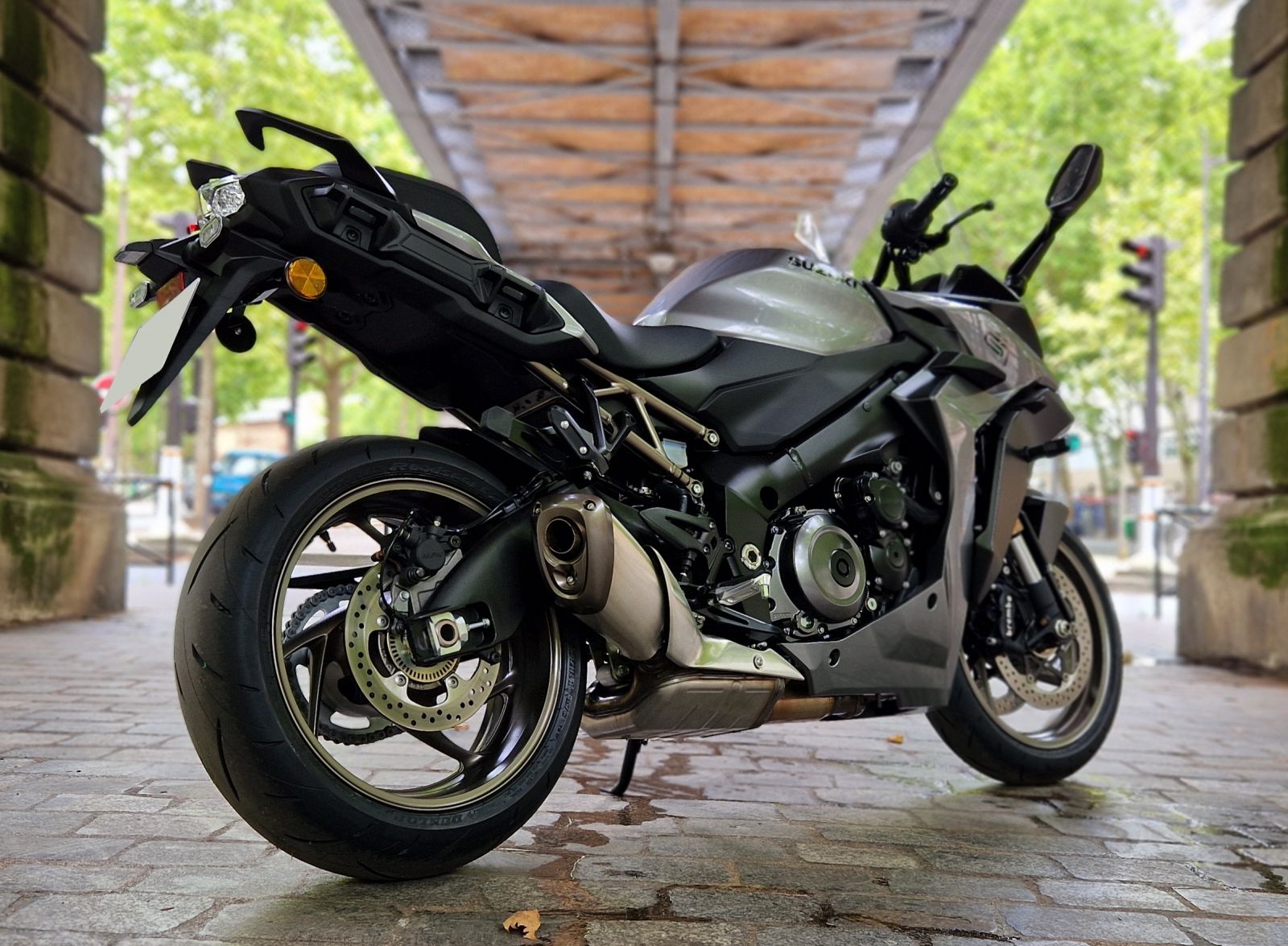 SUZUKI - GSX-S 1000 GT - image d'illustration 6