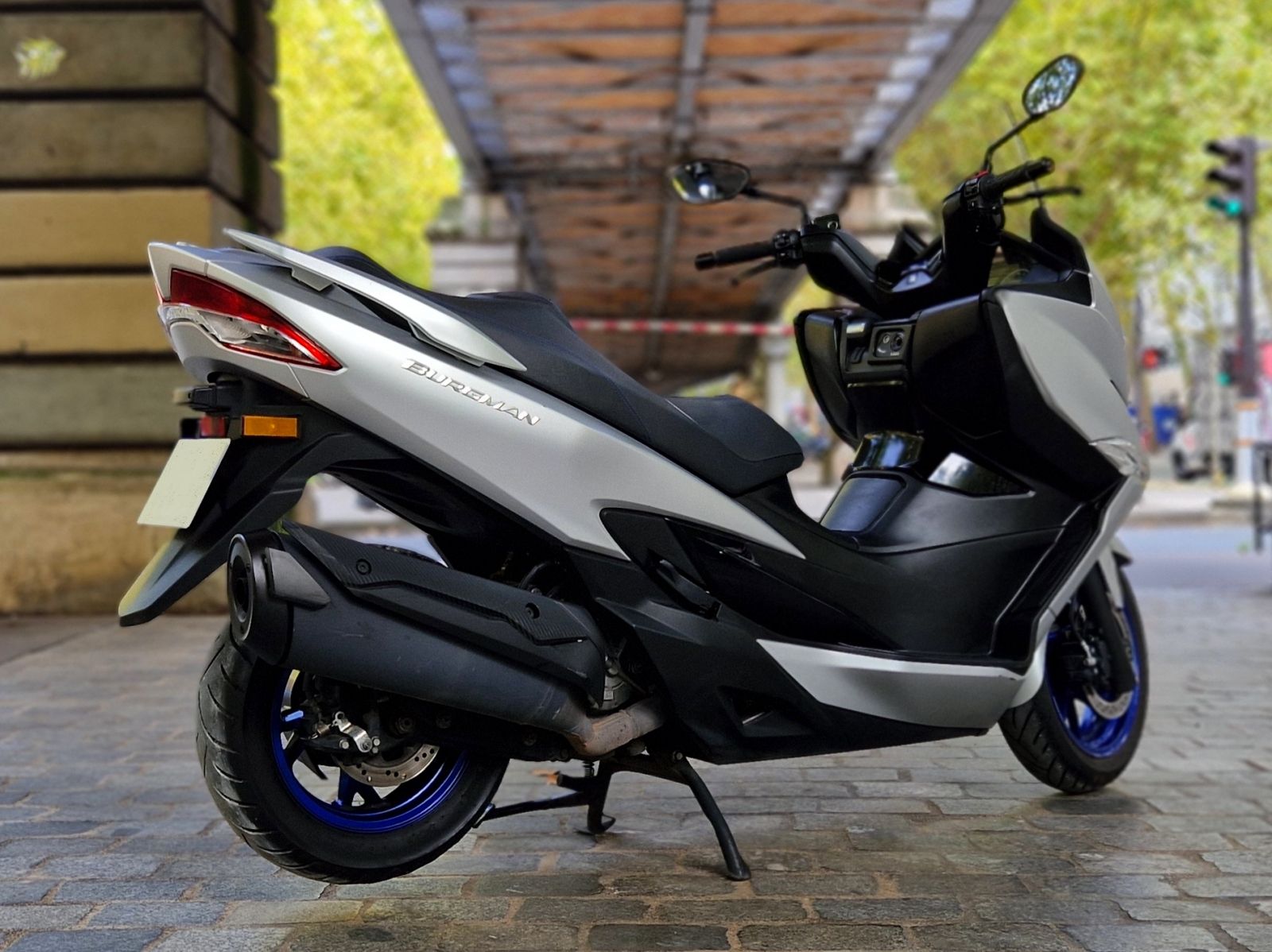 SUZUKI - 400 BURGMAN - image d'illustration 4